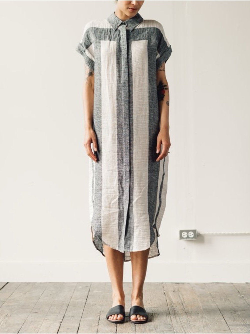 7115 By Szeki Maxi Dress XS Shirtdress Linen Relaxed Fit Striped BlueWhite
